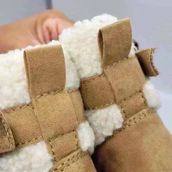 Madden Girl Womens Hayess Faux-Fur Lug Sole Hiker Booties, LT BEIGE, Size 5M - Picture 3 of 11